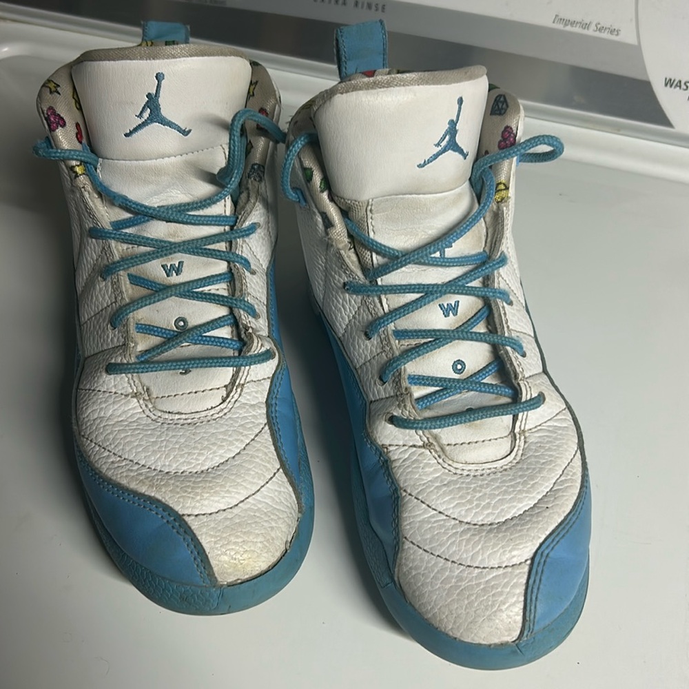 Girls Jordan 12s used no box